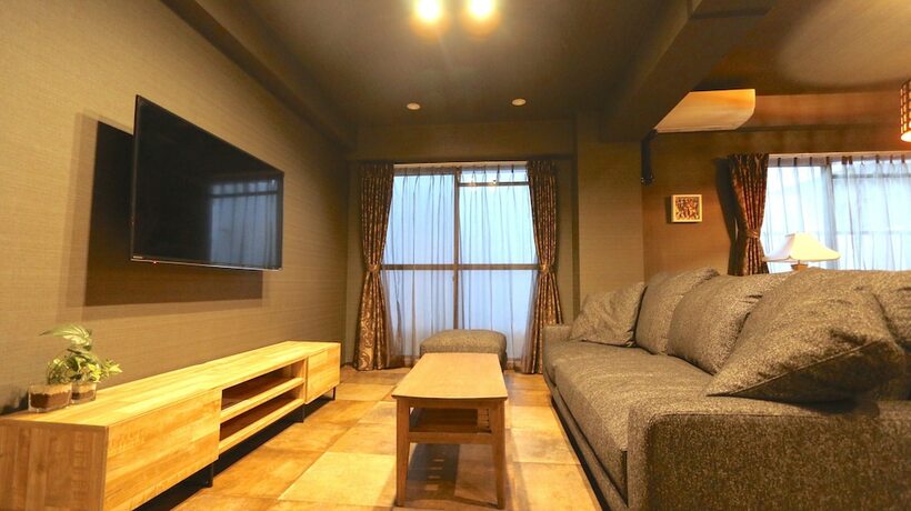 Imagen de la habitación del Hotel Elizabeth Garden. Foto 37
