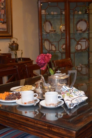 Imagen del bar/restaurante del Hotel Elizabeth Manor. Foto 13