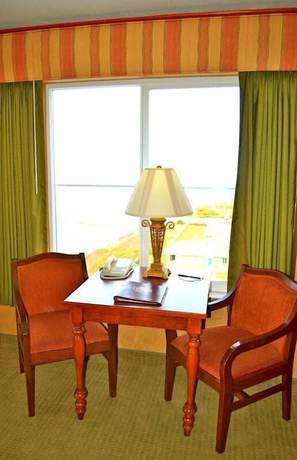 Imagen de la habitación del Hotel Elizabeth Oceanfront Suites, Ascend Collection. Foto 2