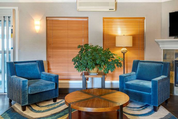 Imagen de los interiores del Hotel Elizabeth Oceanfront Suites, Ascend Collection. Foto 18