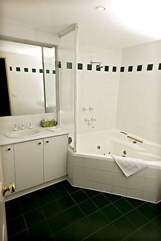 Imagen de los exteriores del Hotel Elizabethan Lodge. Foto 11