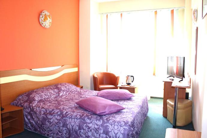 Imagen de la habitación del Hotel Elizeu. Foto 7