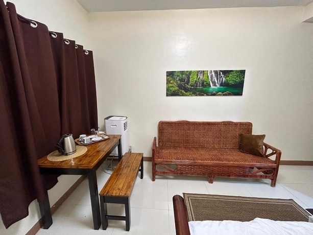 Imagen de la habitación del Hotel Eljoy\'s Forest Resort. Foto 8