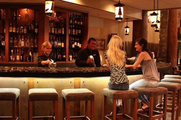 Imagen del bar/restaurante del Hotel Elk Ridge Resort. Foto 5