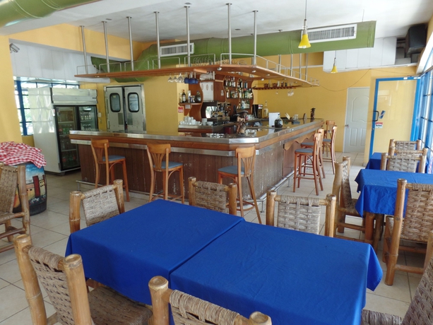 Imagen del bar/restaurante del Hotel Elkaoba. Foto 4