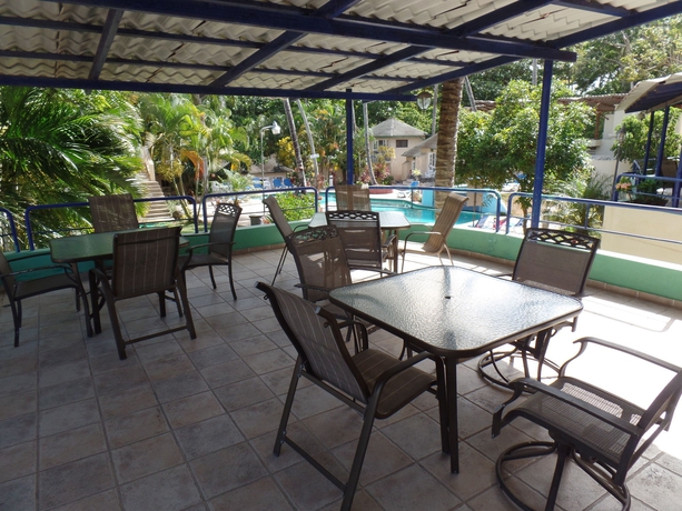 Imagen de los exteriores del Hotel Elkaoba. Foto 12