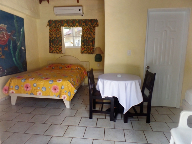 Imagen de la habitación del Hotel Elkaoba. Foto 9