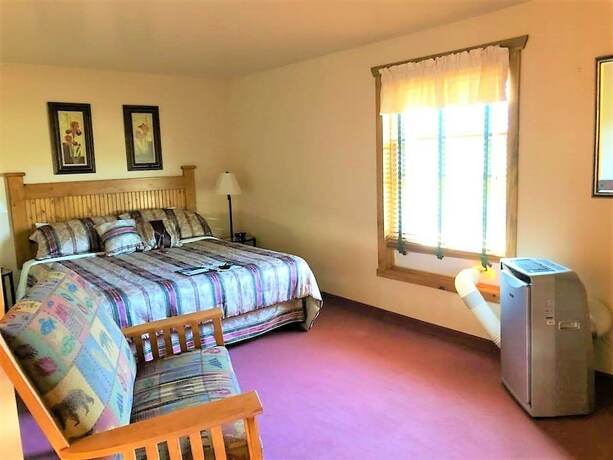 Imagen de la habitación del Hotel Elkhorn Mountain Inn. Foto 11