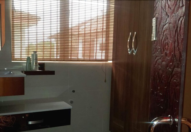 Imagen de la habitación del Hotel Ella Holiday Inn. Foto 6