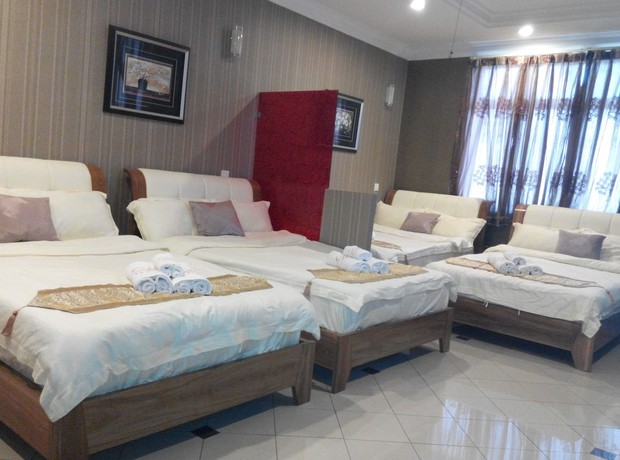 Imagen de los interiores del Hotel Ella Holiday Inn. Foto 20