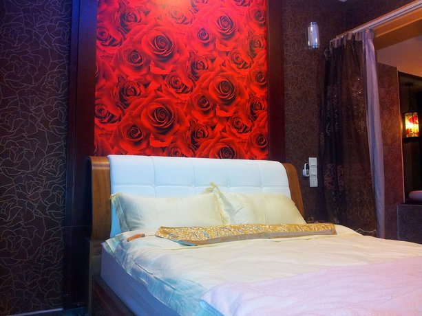 Imagen de la habitación del Hotel Ella Holiday Inn. Foto 12