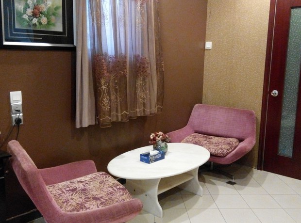 Imagen de la habitación del Hotel Ella Holiday Inn. Foto 15