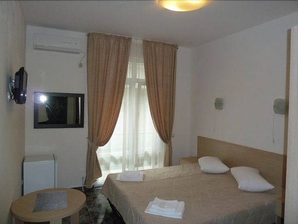 Imagen de la habitación del Hotel Ellas. Foto 10