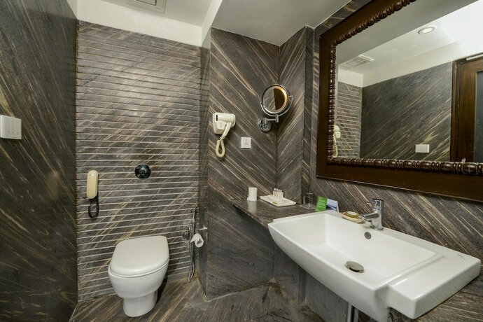 Imagen de la habitación del Hotel Ellbee Ganga View. Foto 17