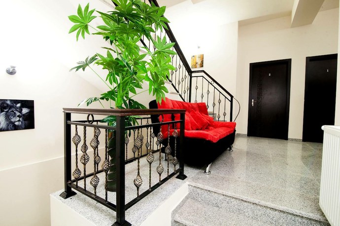Imagen de los interiores del Hotel Ellegance. Foto 20