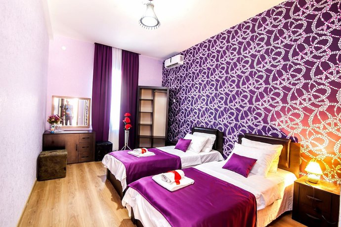 Imagen de la habitación del Hotel Ellegance. Foto 15