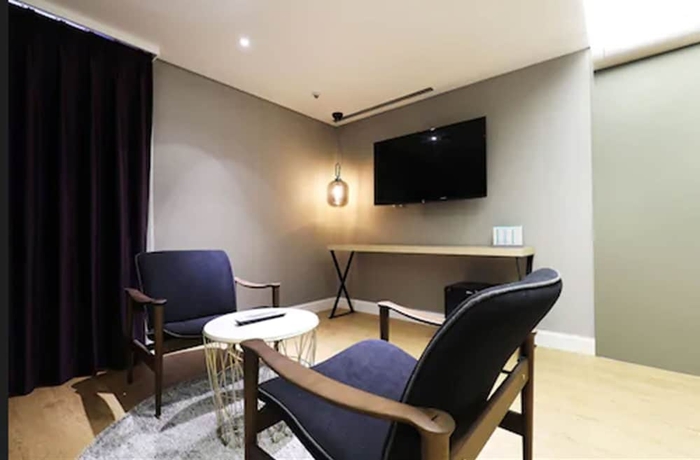 Imagen de la habitación del Hotel Elleinn. Foto 3