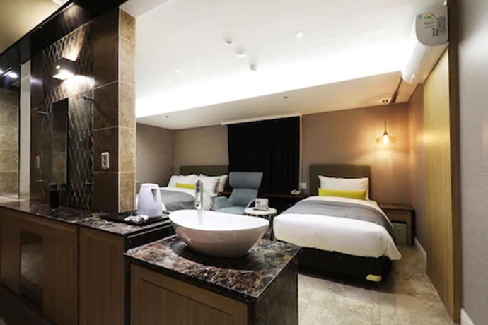Imagen de la habitación del Hotel Elleinn. Foto 5