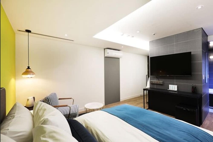 Imagen de la habitación del Hotel Elleinn. Foto 6