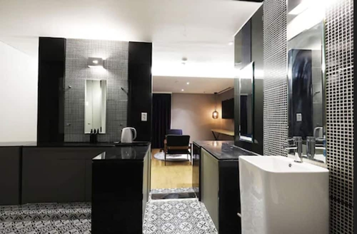 Imagen de la habitación del Hotel Elleinn. Foto 14