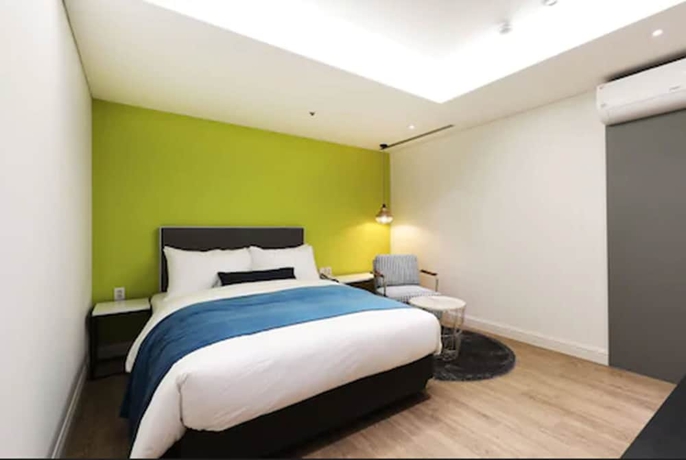 Imagen de la habitación del Hotel Elleinn. Foto 16