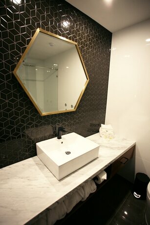 Imagen de la habitación del Hotel Ellen. Foto 26