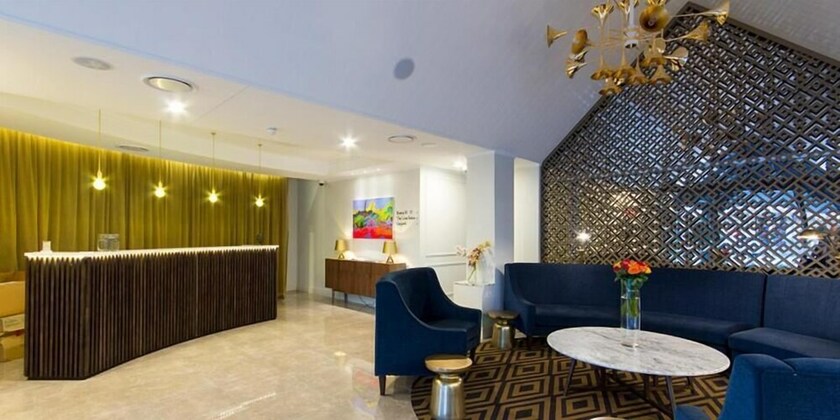 Imagen de los interiores del Hotel Ellen. Foto 33