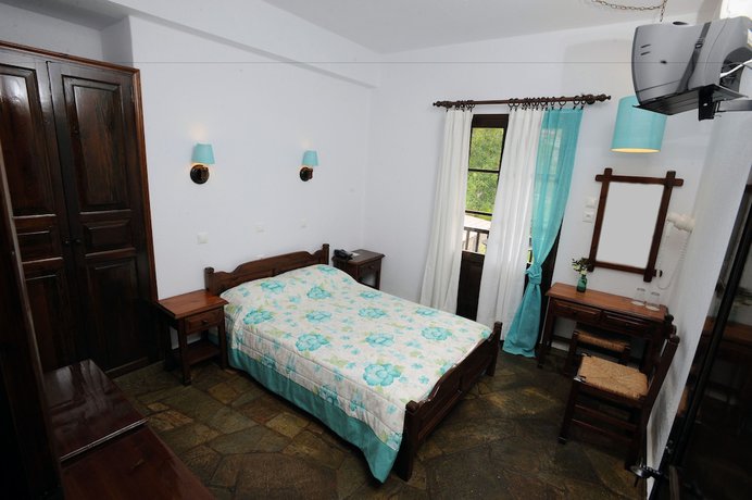 Imagen de la habitación del Hotel Elli. Foto 5
