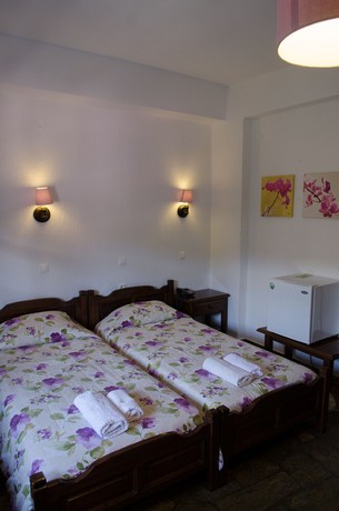 Imagen de la habitación del Hotel Elli. Foto 10