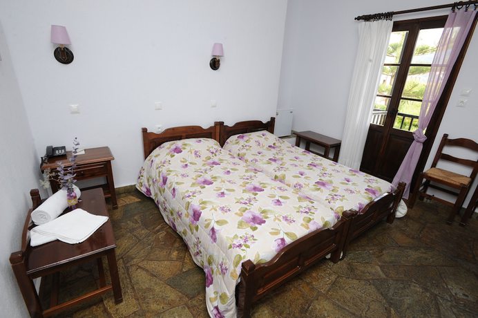 Imagen de la habitación del Hotel Elli. Foto 11