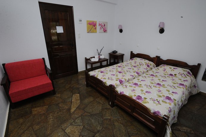 Imagen de la habitación del Hotel Elli. Foto 19