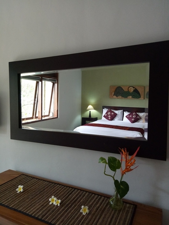 Imagen de la habitación del Hotel Ellie's. Foto 11