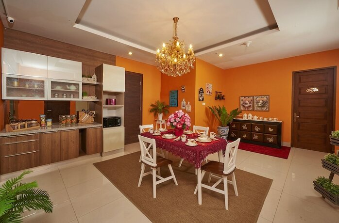 Imagen del bar/restaurante del Hotel Elliottii Residence Alam Asri. Foto 3