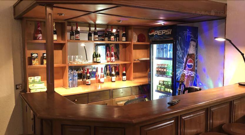 Imagen del bar/restaurante del Hotel Ellisa Hospitality and. Foto 4