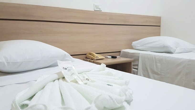 Imagen de la habitación del Hotel Ellus. Foto 7