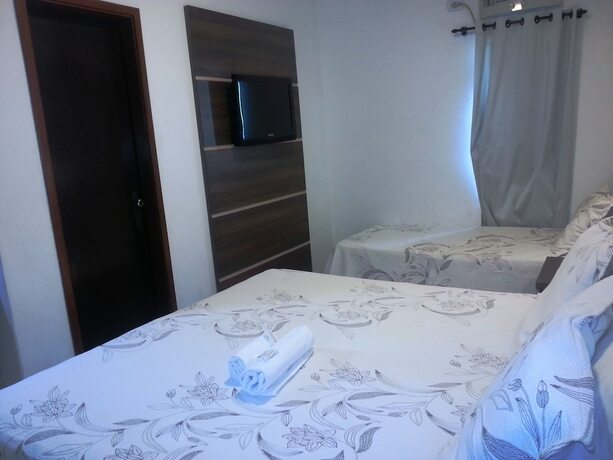 Imagen de la habitación del Hotel Ellus. Foto 10