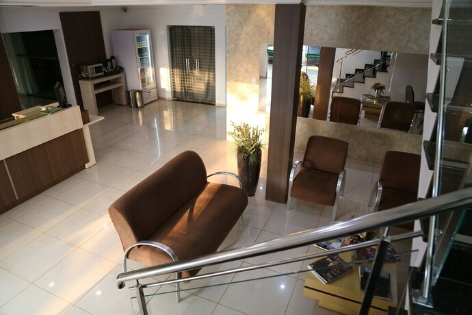 Imagen de los interiores del Hotel Ellus. Foto 18