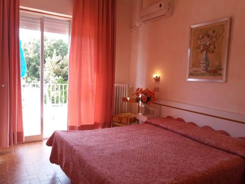 Imagen general del Hotel Ellymar. Foto 2