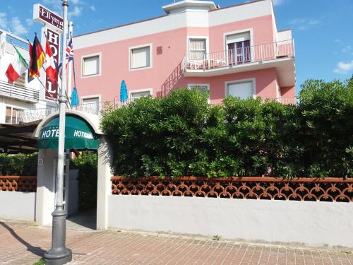 Imagen general del Hotel Ellymar. Foto 3