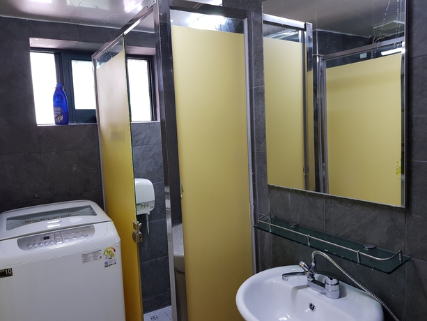 Imagen de la habitación del Hotel Elm Tree Guest House Myeongdong. Foto 15