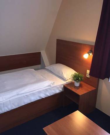 Imagen de la habitación del Hotel Elma. Foto 3