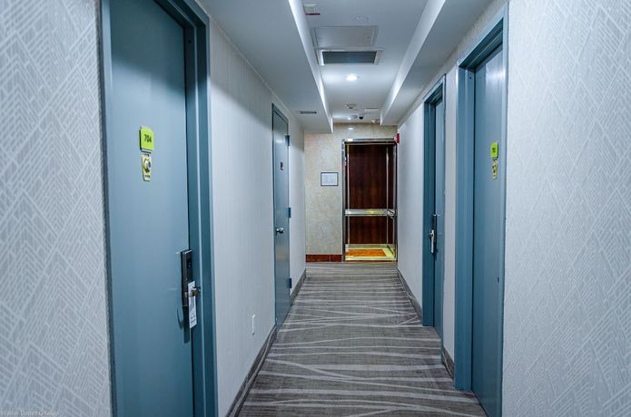Imagen de la habitación del Hotel Elmhurst, Nueva York. Foto 11