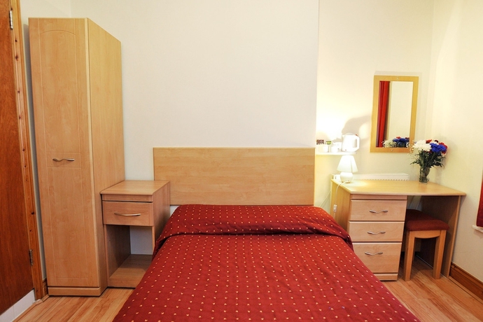 Imagen de la habitación del Hotel Elmwood. Foto 11