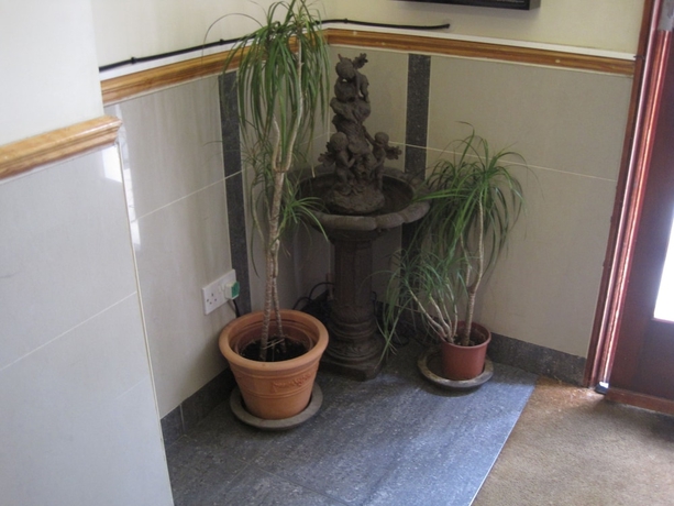 Imagen de los interiores del Hotel Elmwood. Foto 18