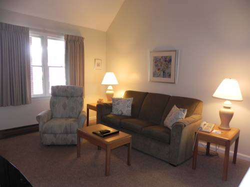 Imagen de la habitación del Hotel Elmwood Resort. Foto 2