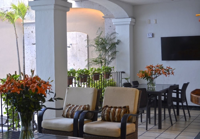 Imagen de los interiores del Hotel Eloisa - Near Playa De Los Muertos. Foto 16