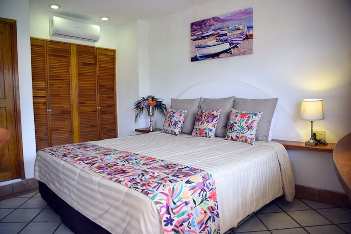 Imagen de la habitación del Hotel Eloisa - Near Playa De Los Muertos. Foto 14