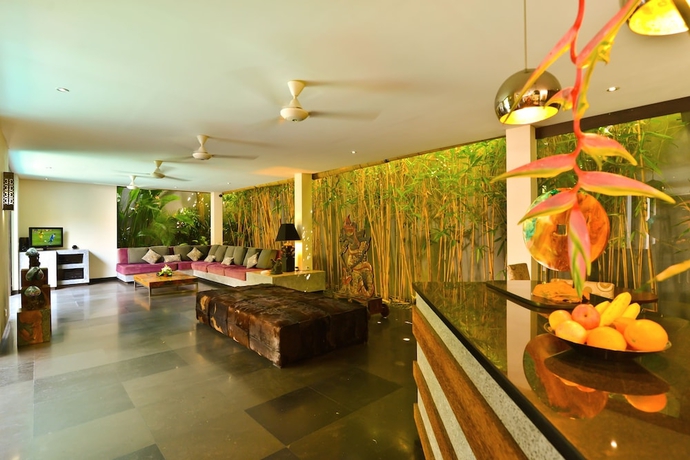 Imagen de los interiores del Hotel Elok Villas. Foto 13