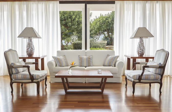 Imagen de los interiores del Hotel Elounda Beach Hotel and Villas, A Member Of The Leading Hotels Of The World. Foto 19
