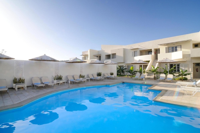 Imagen de los exteriores del Hotel Elounda Garden Suites. Foto 10
